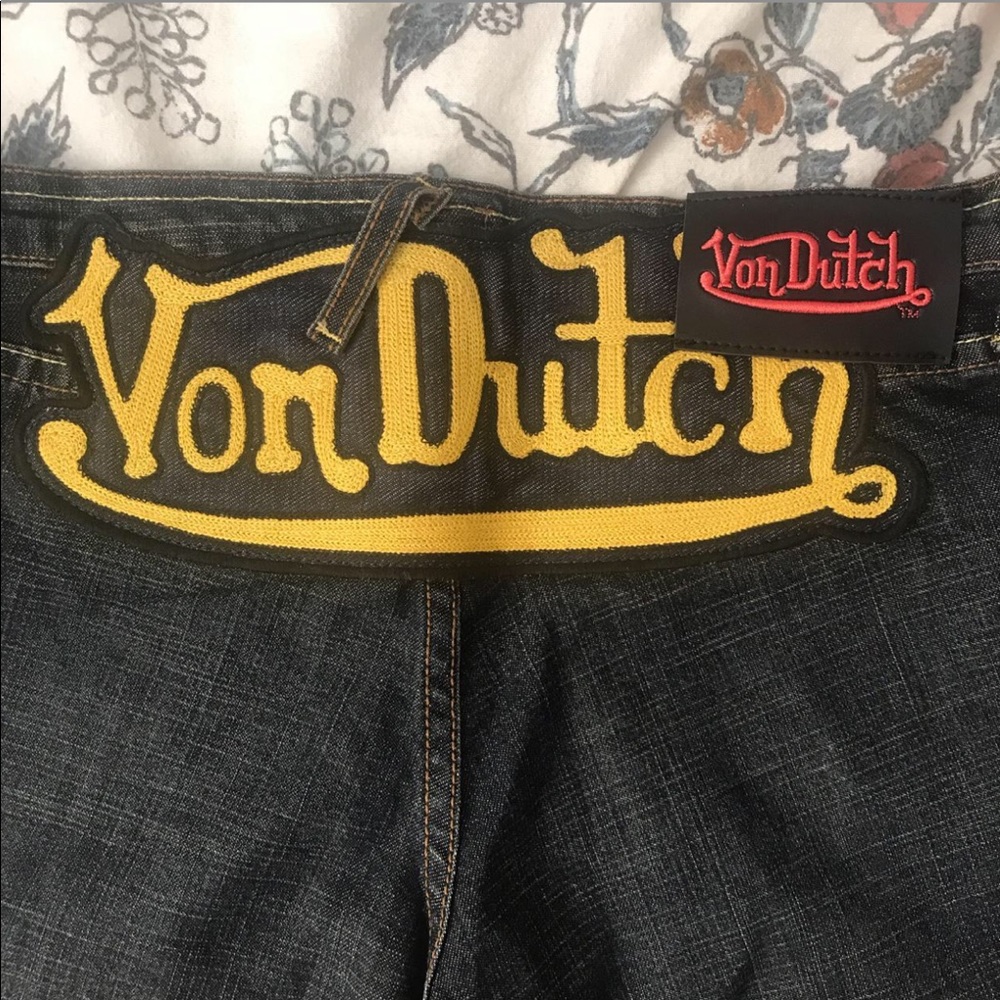 STILL AVAILABLE - Rare Von Dutch low rise y2k 2000s jeans size 26